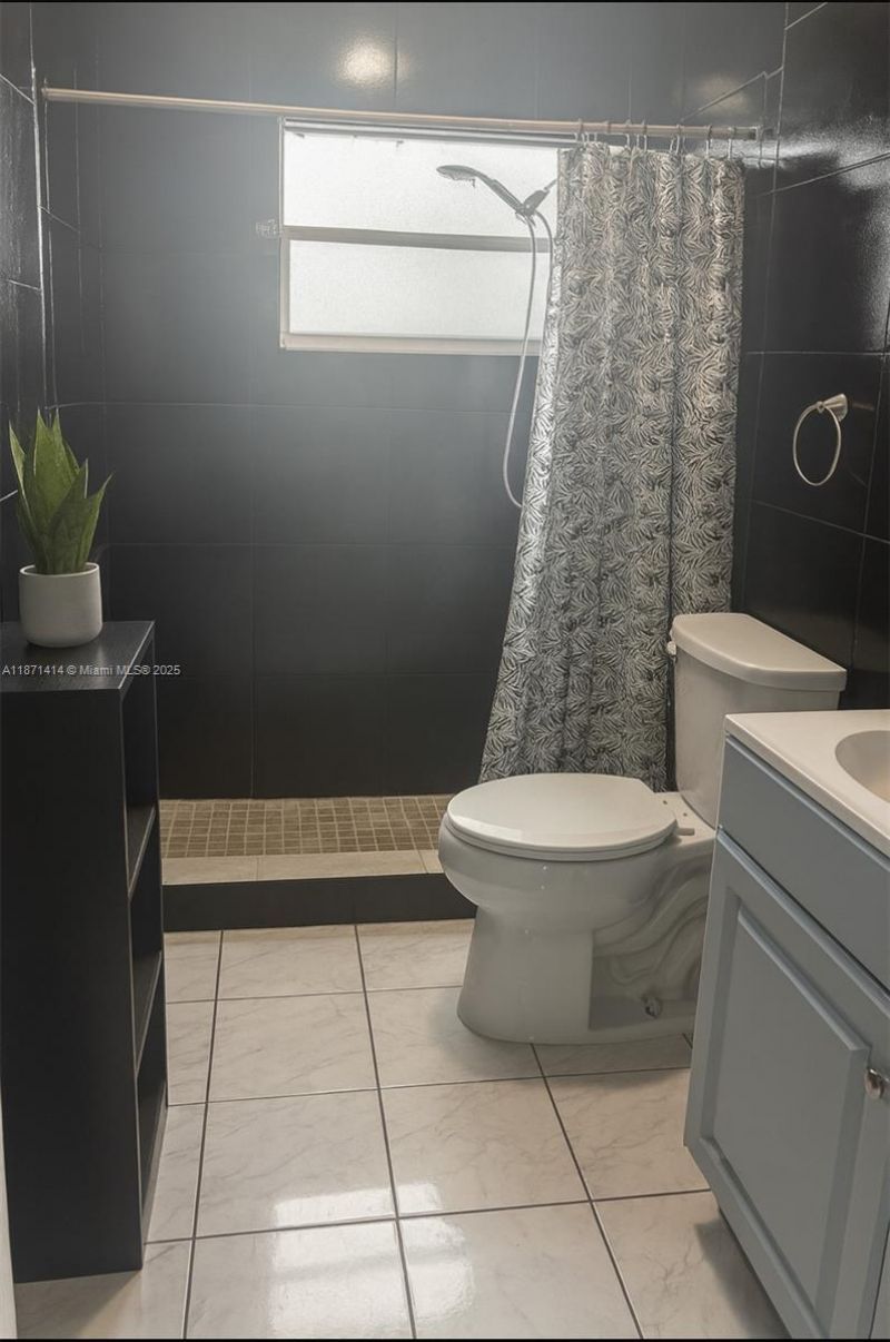 375 E Okeechobee Rd, Hialeah, FL 33010 Photo