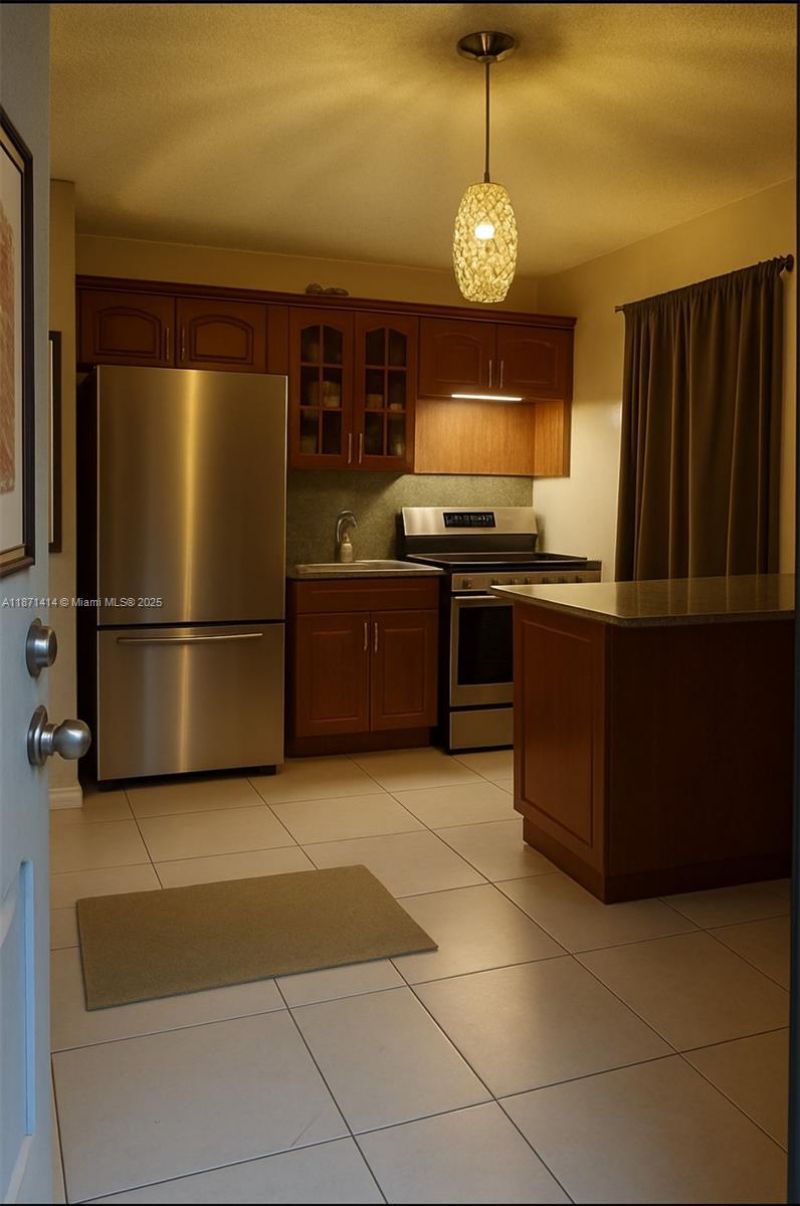 375 E Okeechobee Rd, Hialeah, FL 33010 Photo