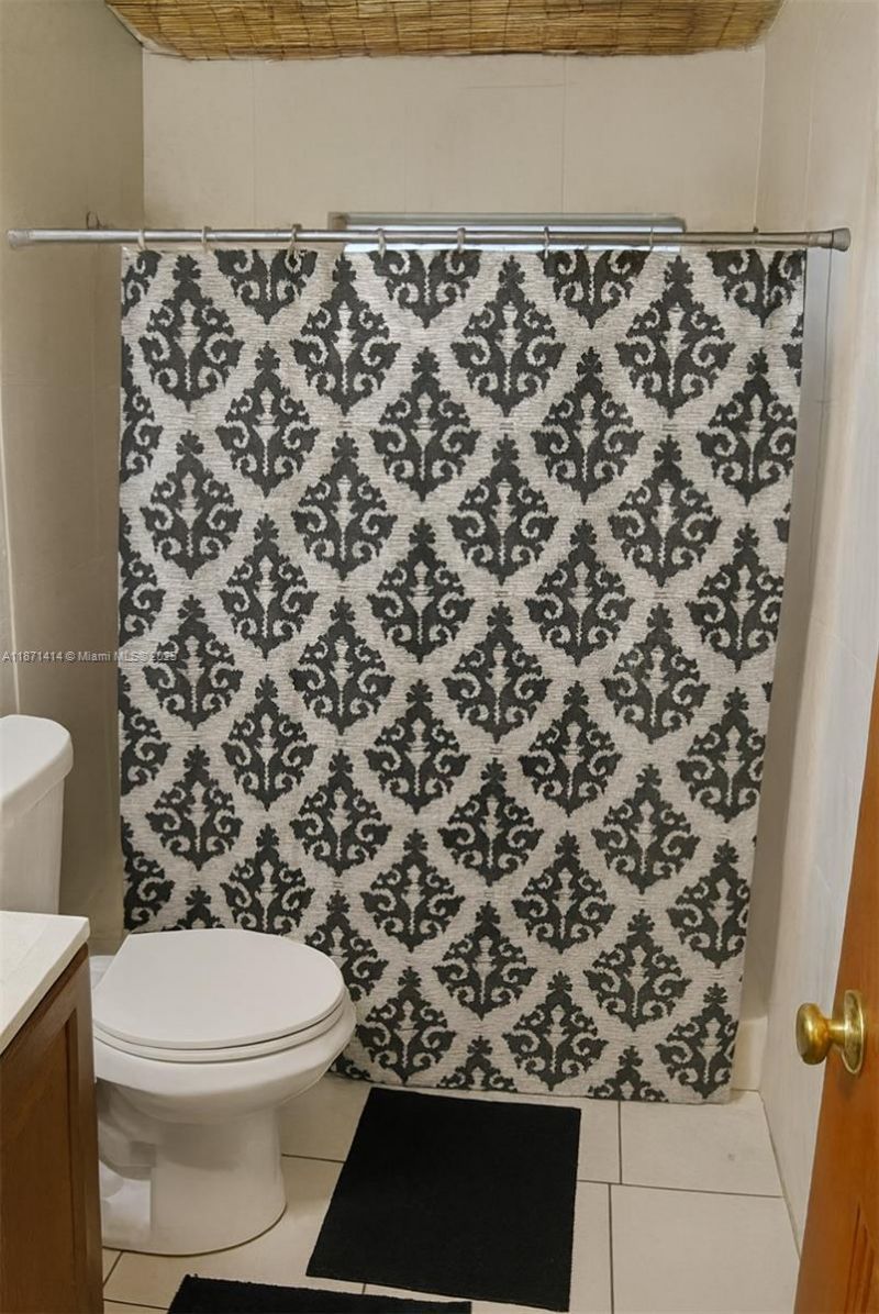 375 E Okeechobee Rd, Hialeah, FL 33010 Photo