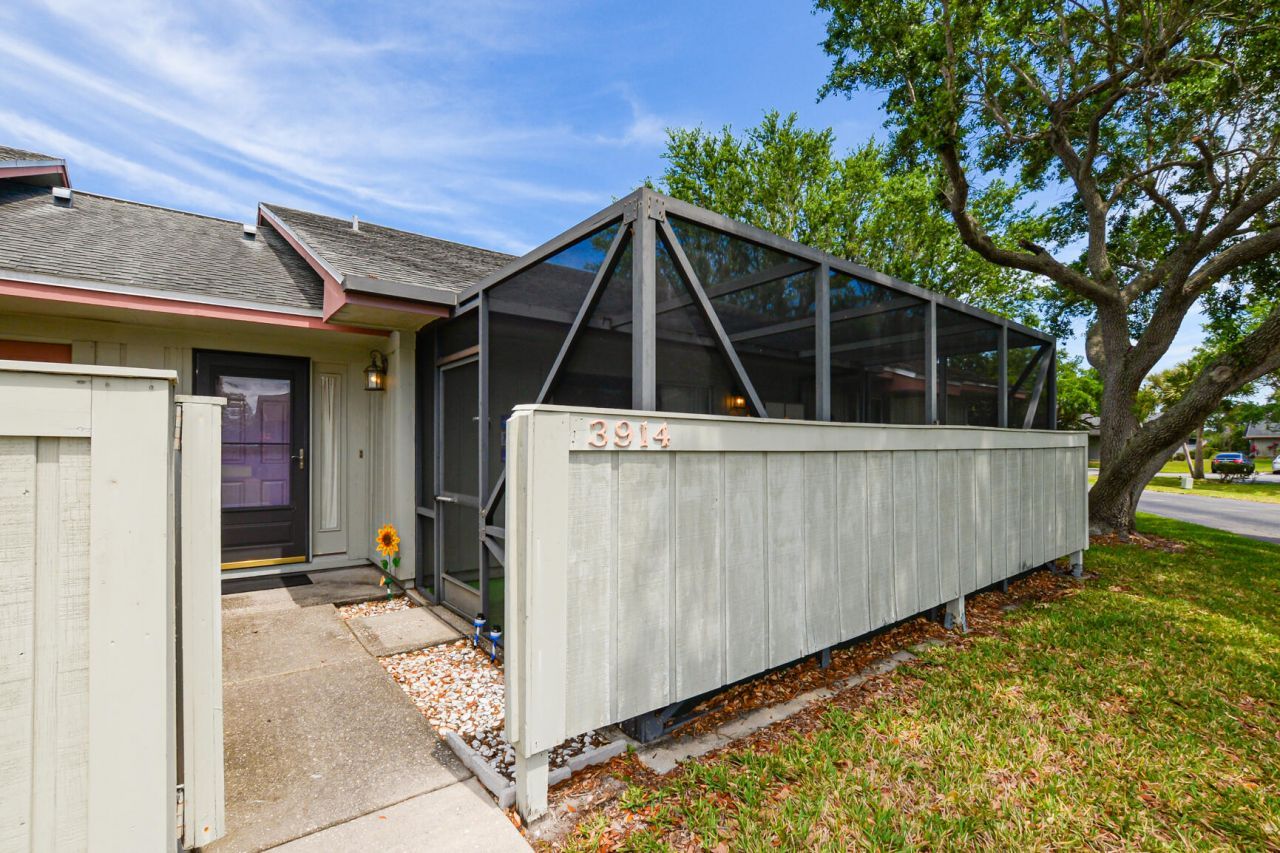 3914 NW Cinnamon Tree Circle, Jensen Beach, FL 34957 Photo