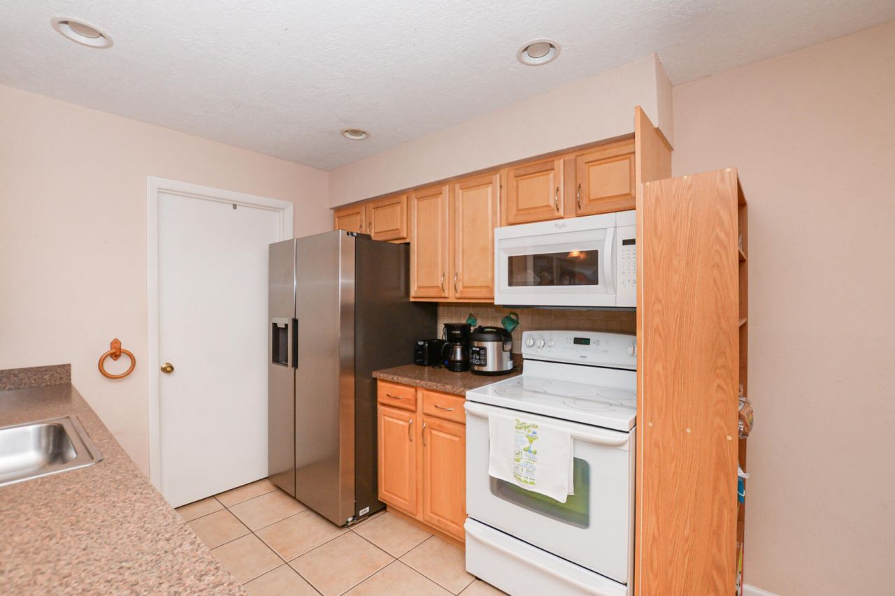 3914 NW Cinnamon Tree Circle, Jensen Beach, FL 34957 Photo