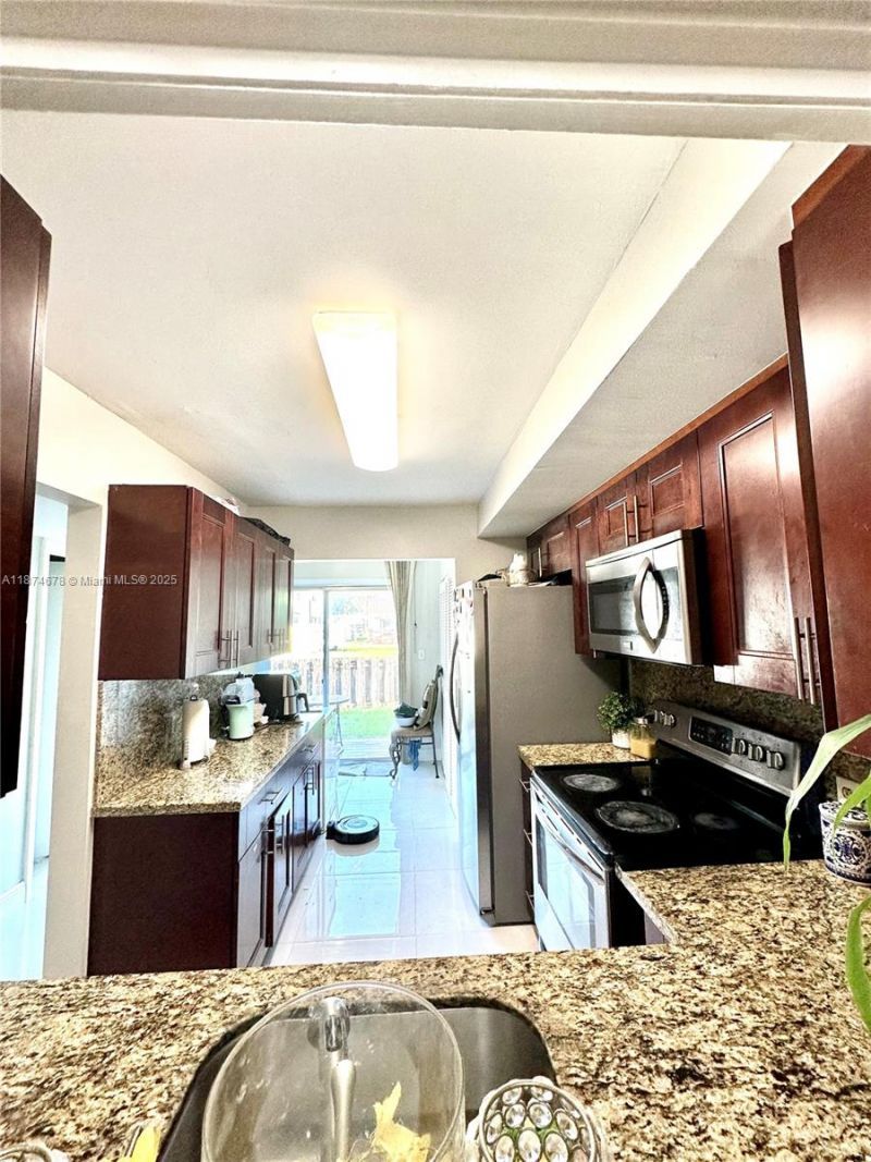 2831 Pierce St, Unit 205, Hollywood, FL 33020 Photo