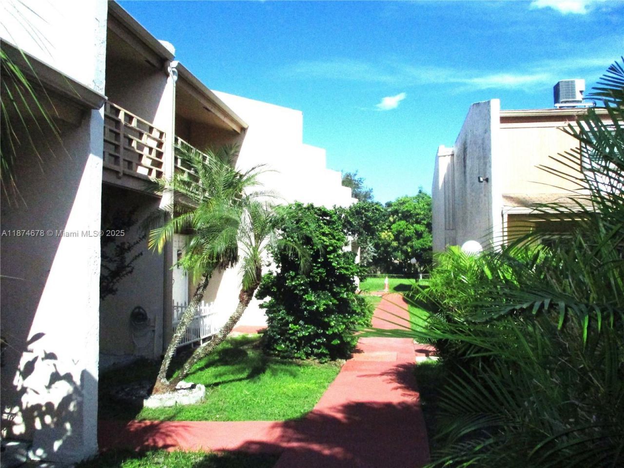 2831 Pierce St, Unit 205, Hollywood, FL 33020 Photo