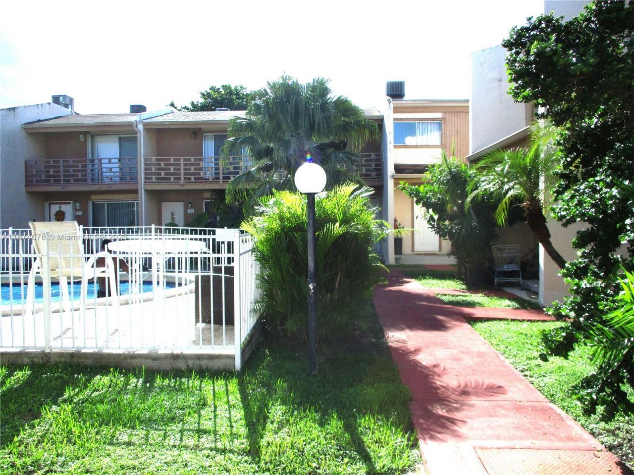 2831 Pierce St, Unit 205, Hollywood, FL 33020 Photo