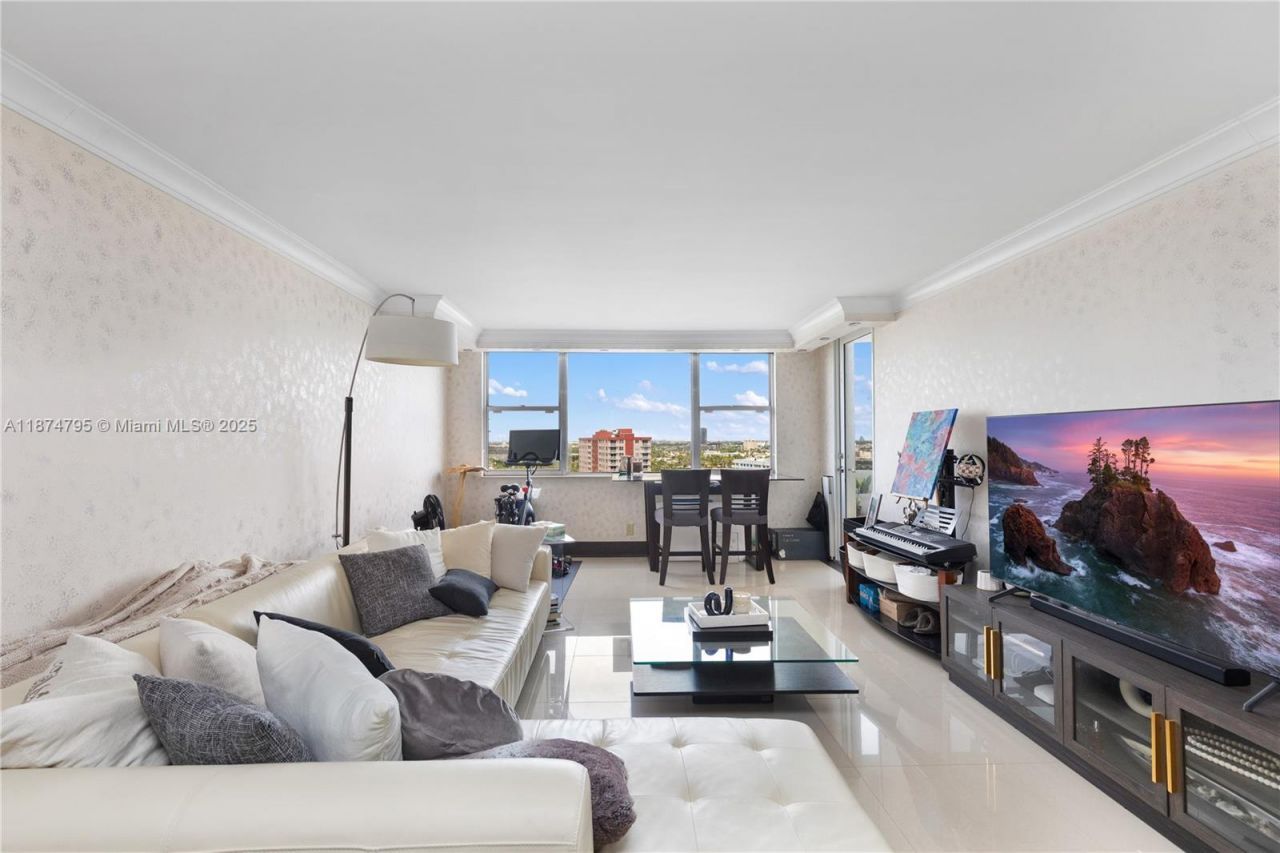 3180 S Ocean Dr, Unit 1517, Hallandale Beach, FL 33009 Photo