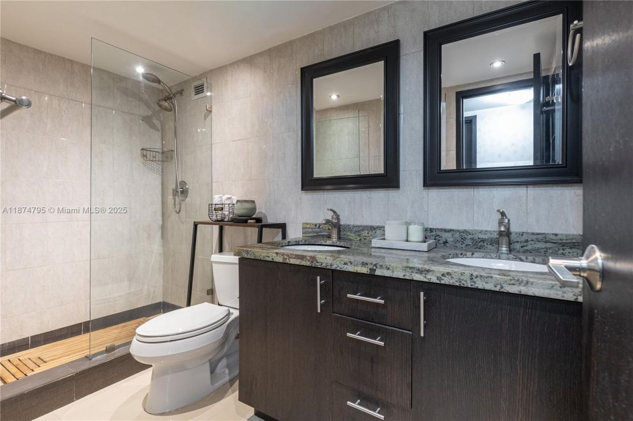 3180 S Ocean Dr, Unit 1517, Hallandale Beach, FL 33009 Photo