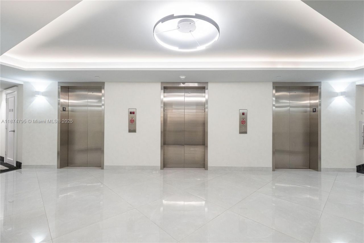 3180 S Ocean Dr, Unit 1517, Hallandale Beach, FL 33009 Photo