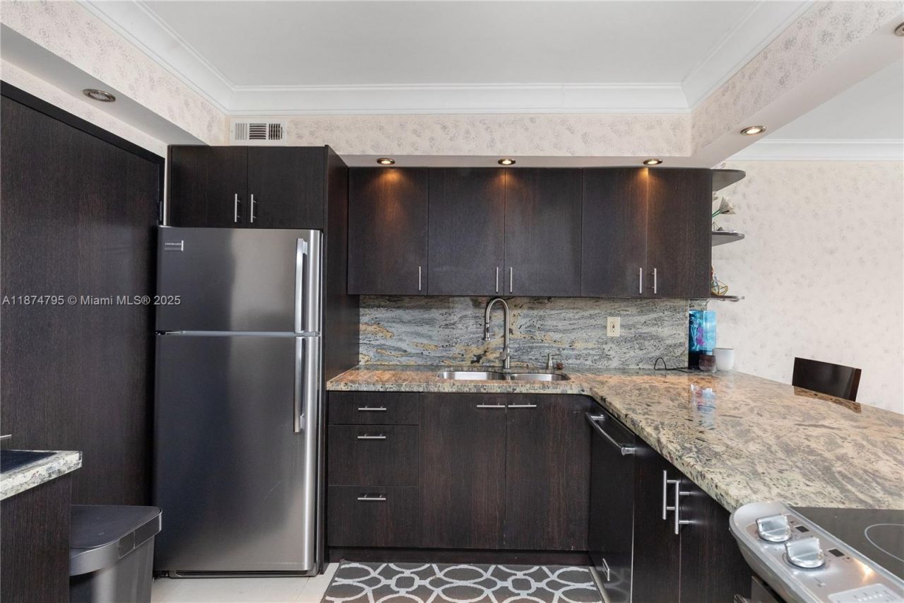 3180 S Ocean Dr, Unit 1517, Hallandale Beach, FL 33009 Photo