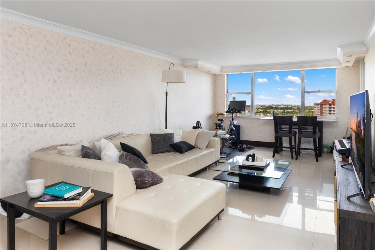 3180 S Ocean Dr, Unit 1517, Hallandale Beach, FL 33009 Photo