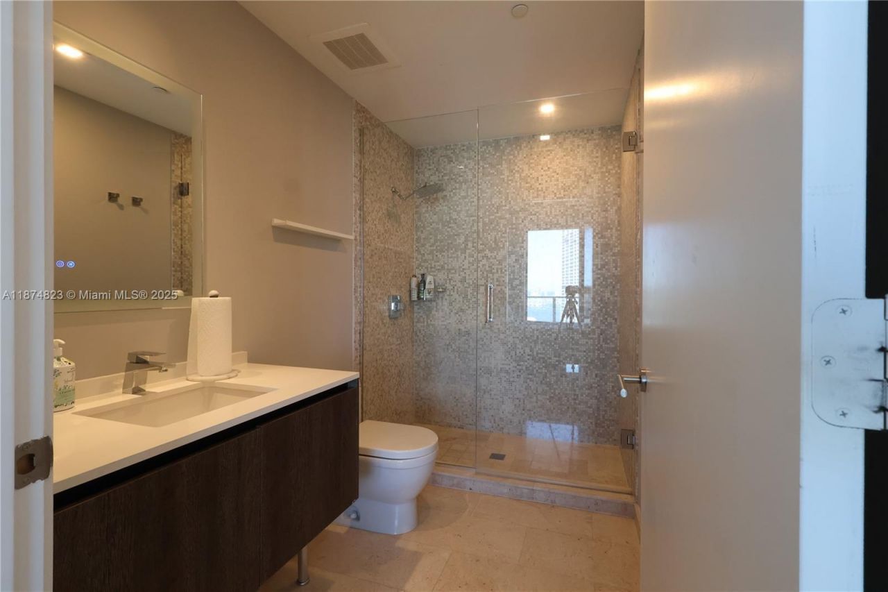 68 SE 6th St, Unit 3607, Miami, FL 33131 Photo