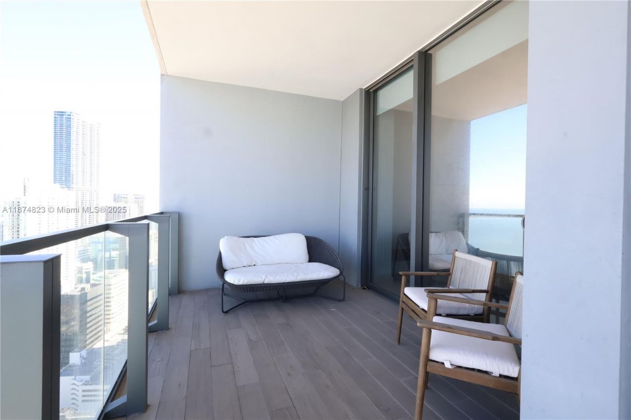 68 SE 6th St, Unit 3607, Miami, FL 33131 Photo