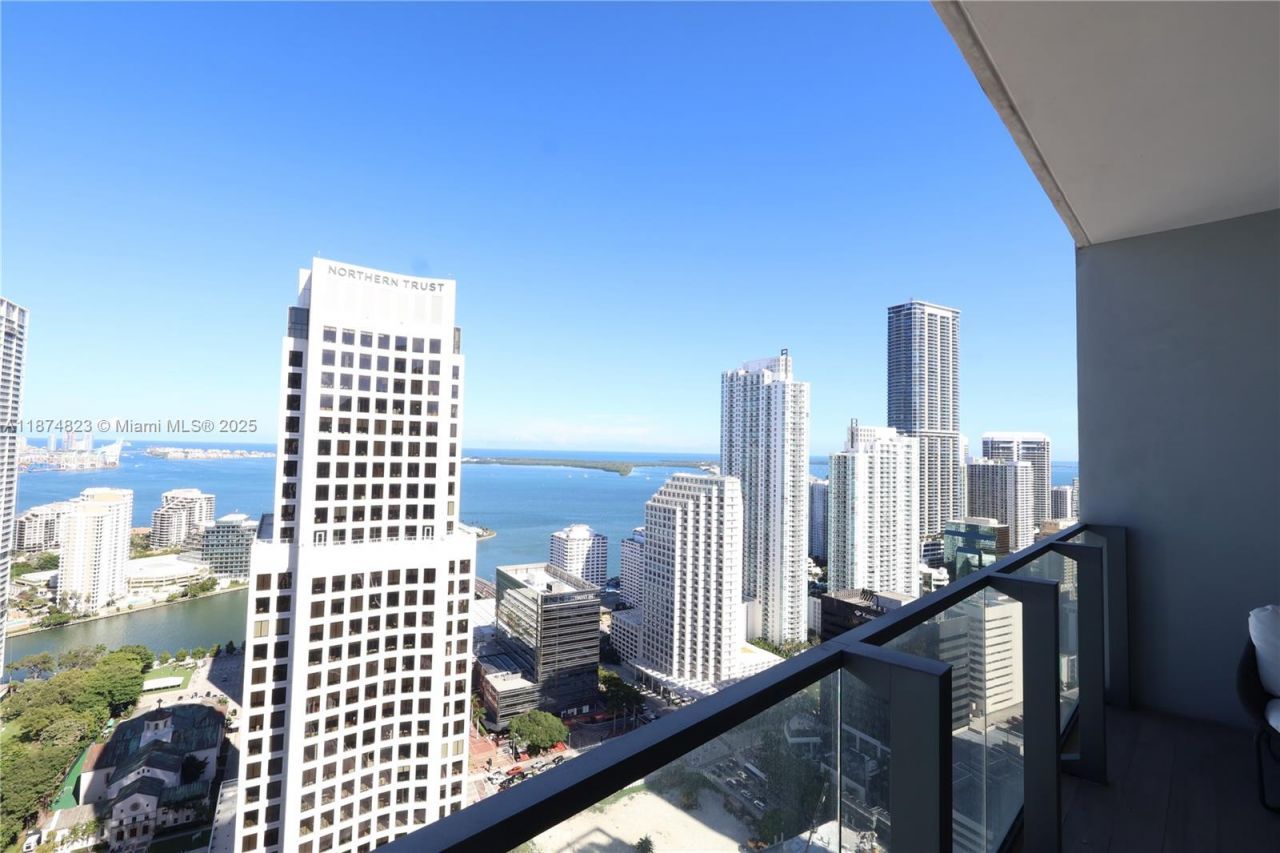 68 SE 6th St, Unit 3607, Miami, FL 33131 Photo