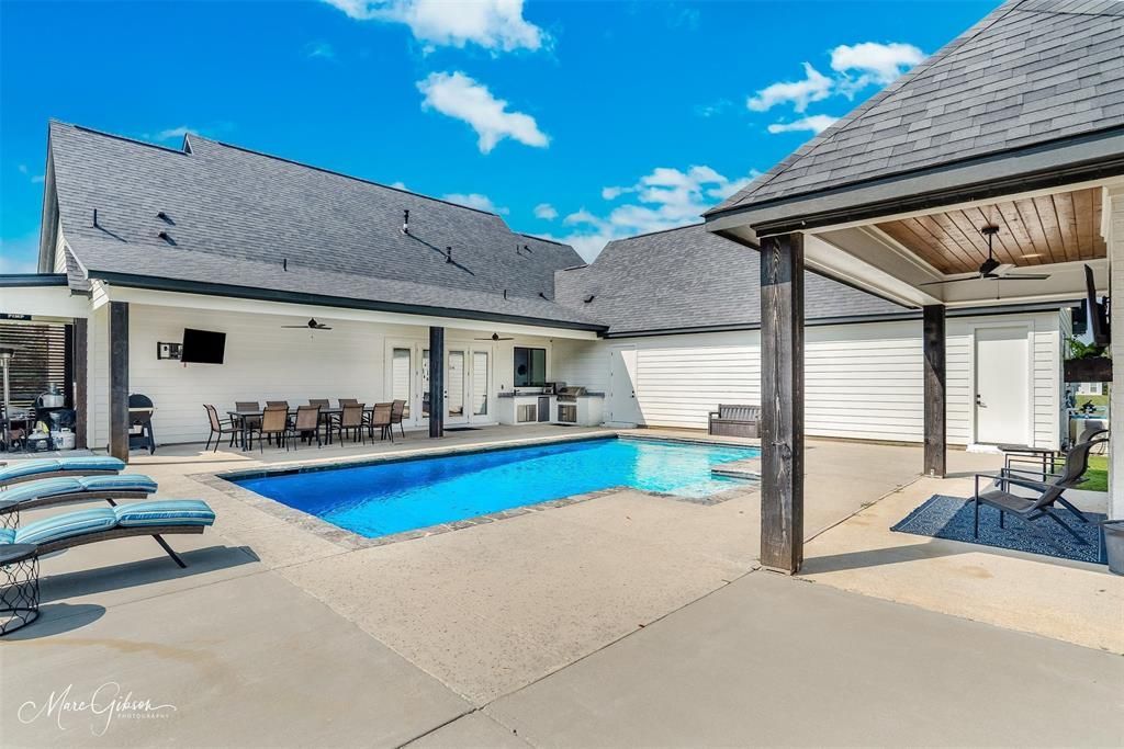 539 Bishop Pvt Drive, Stonewall, LA 71078 Main Photo