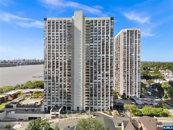 200 Old Palisade Road 21-J, Unit 21-J, FORT LEE, NJ 07024