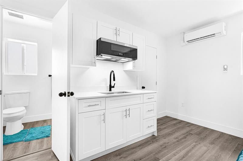 725 81st Street, Miami Beach, FL 33141 Photo