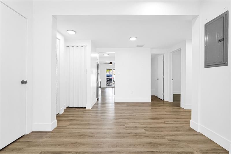 725 81st Street, Miami Beach, FL 33141 Photo