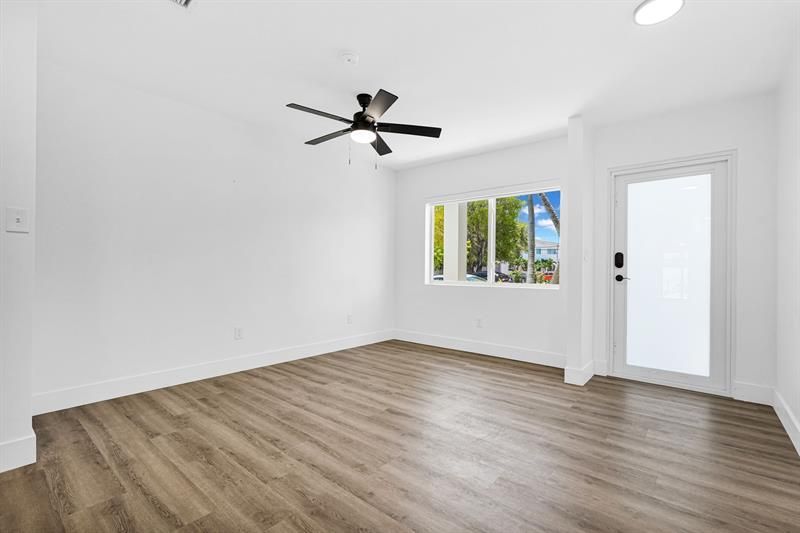 725 81st Street, Miami Beach, FL 33141 Photo