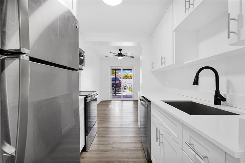 725 81st Street, Miami Beach, FL 33141 Photo