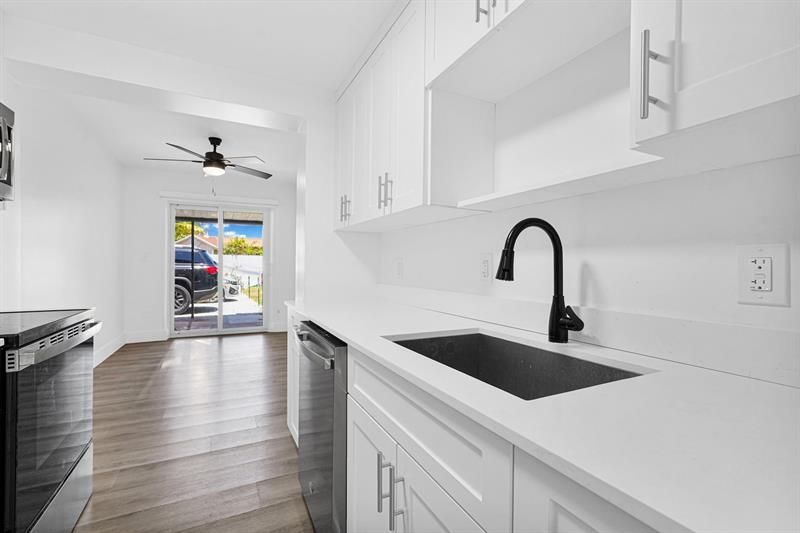 725 81st Street, Miami Beach, FL 33141 Photo