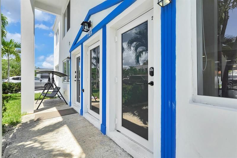 725 81st Street, Miami Beach, FL 33141 Photo