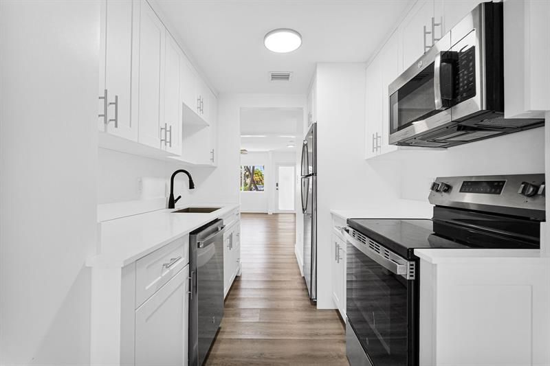 725 81st Street, Miami Beach, FL 33141 Photo