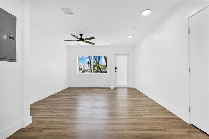 725 81st Street, Miami Beach, FL 33141 Photo