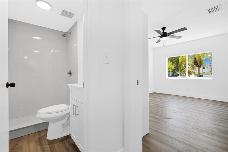 725 81st Street, Miami Beach, FL 33141 Photo