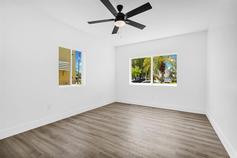 725 81st Street, Miami Beach, FL 33141 Photo