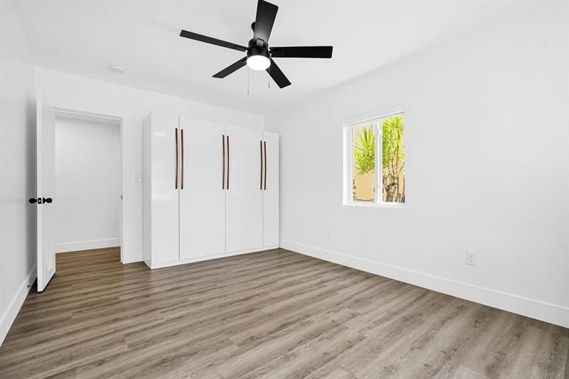 725 81st Street, Miami Beach, FL 33141 Photo