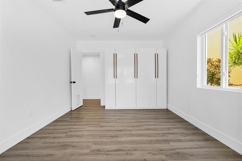 725 81st Street, Miami Beach, FL 33141 Photo