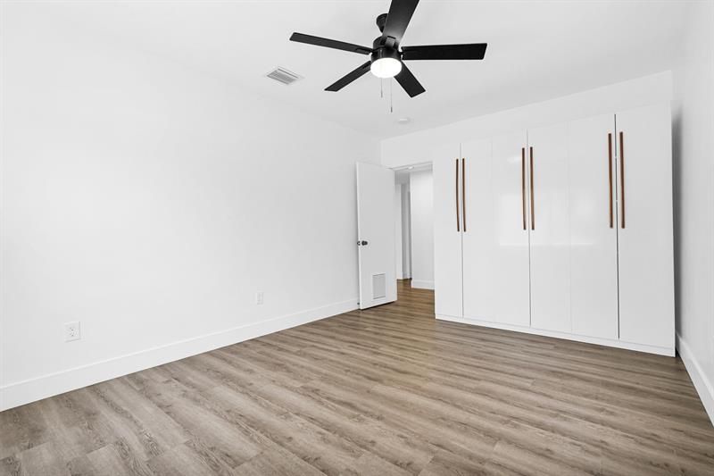 725 81st Street, Miami Beach, FL 33141 Photo