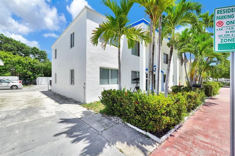 725 81st Street, Miami Beach, FL 33141 Photo
