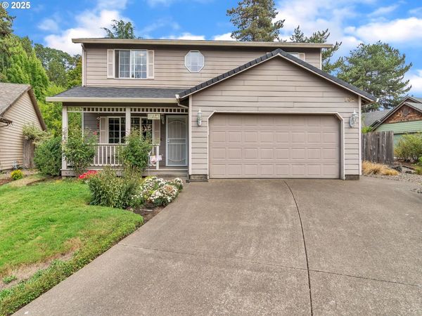 2063 NE GIBBS CIR, McMinnville, OR 97128