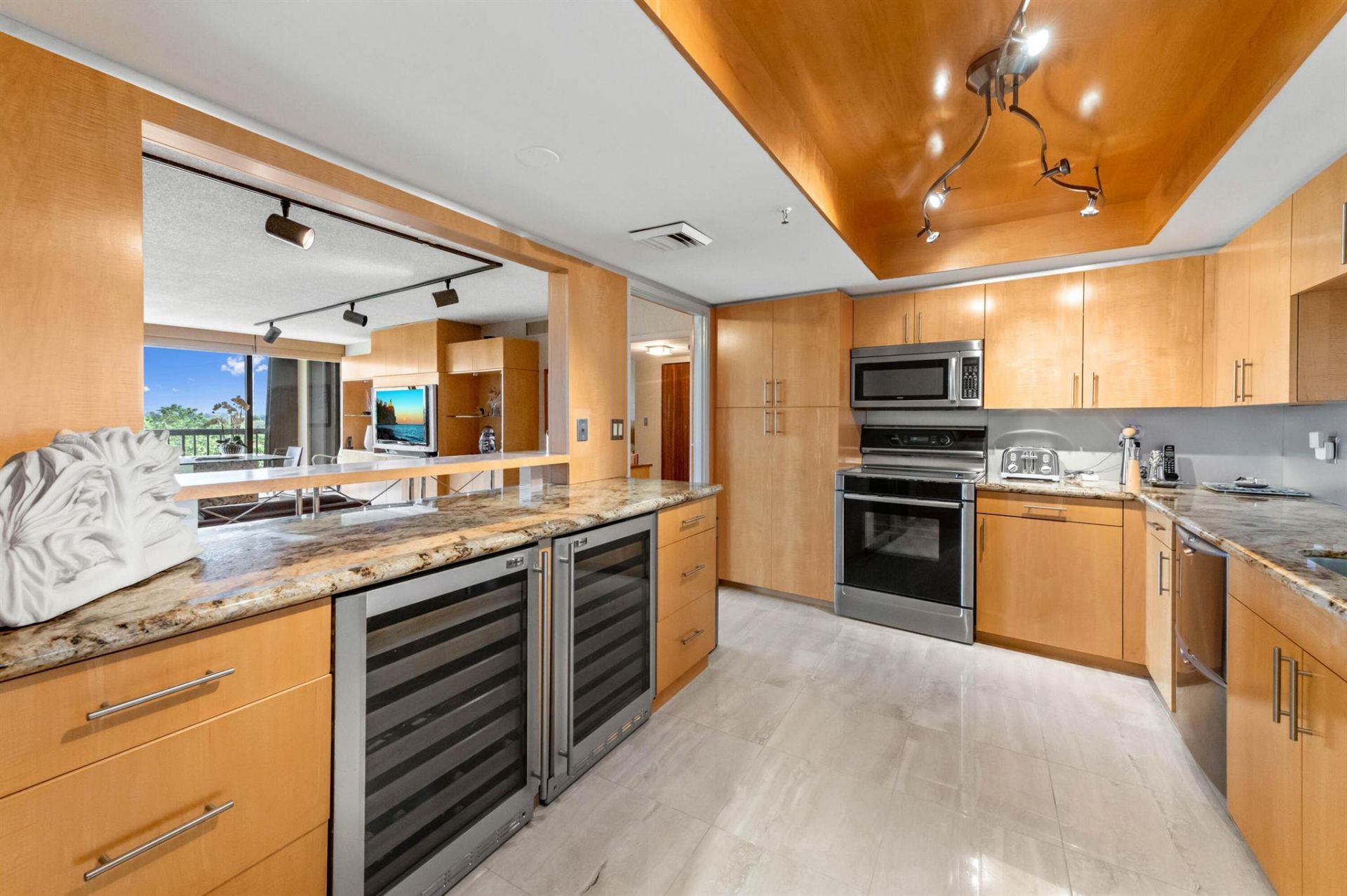 2480 Presidential Way, Unit 603, West Palm Beach, FL 33401 Photo