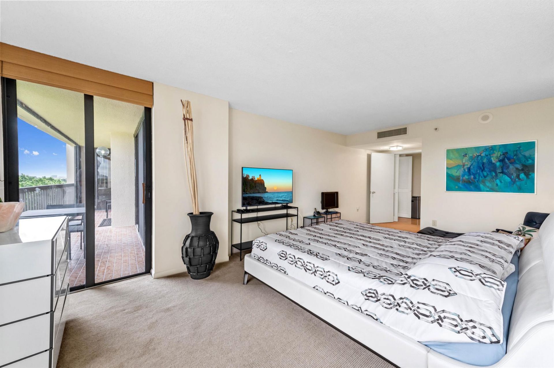 2480 Presidential Way, Unit 603, West Palm Beach, FL 33401 Photo