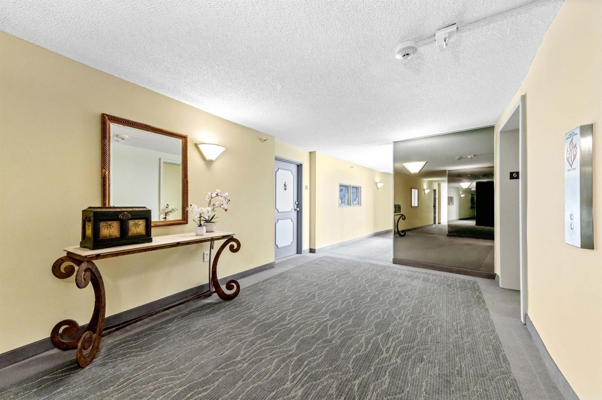 2480 Presidential Way, Unit 603, West Palm Beach, FL 33401 Photo