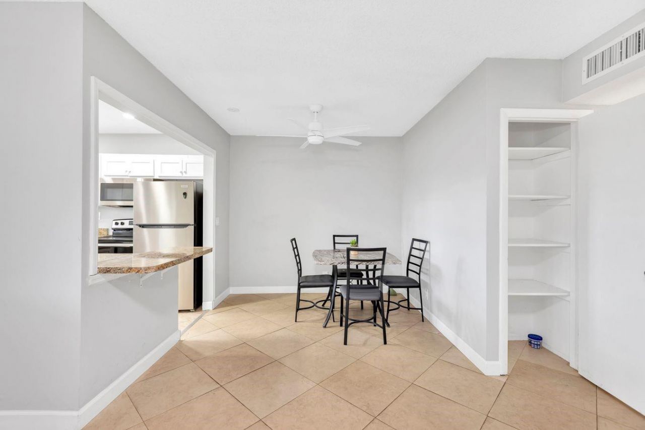 5300 Washington Street, Unit D308, Hollywood, FL 33021 Photo