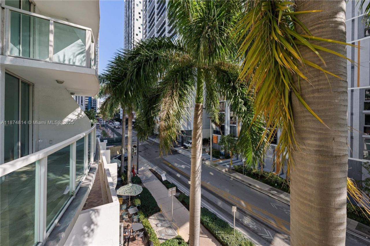 41 SE 5th St, Unit 312, Miami, FL 33131 Photo