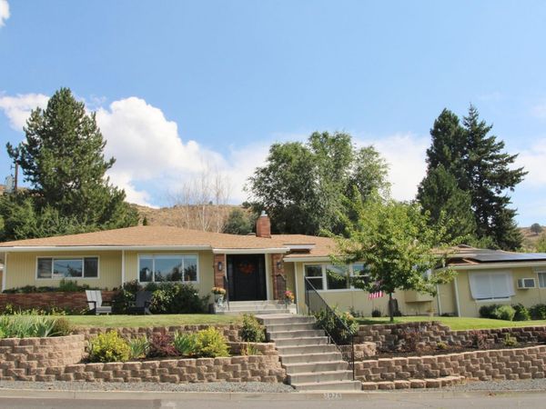 2075 Calhoun Street, Klamath Falls, OR 97601