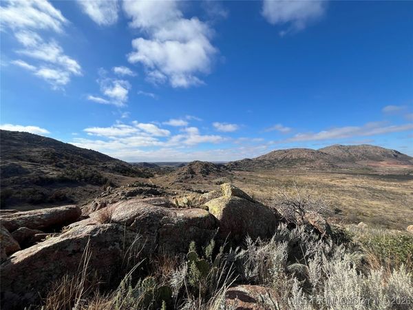 20826 E County Road 1470, Lone Wolf, OK 73655