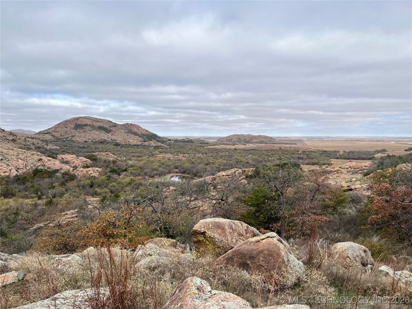 20826 E County Road 1470, Lone Wolf, OK 73655