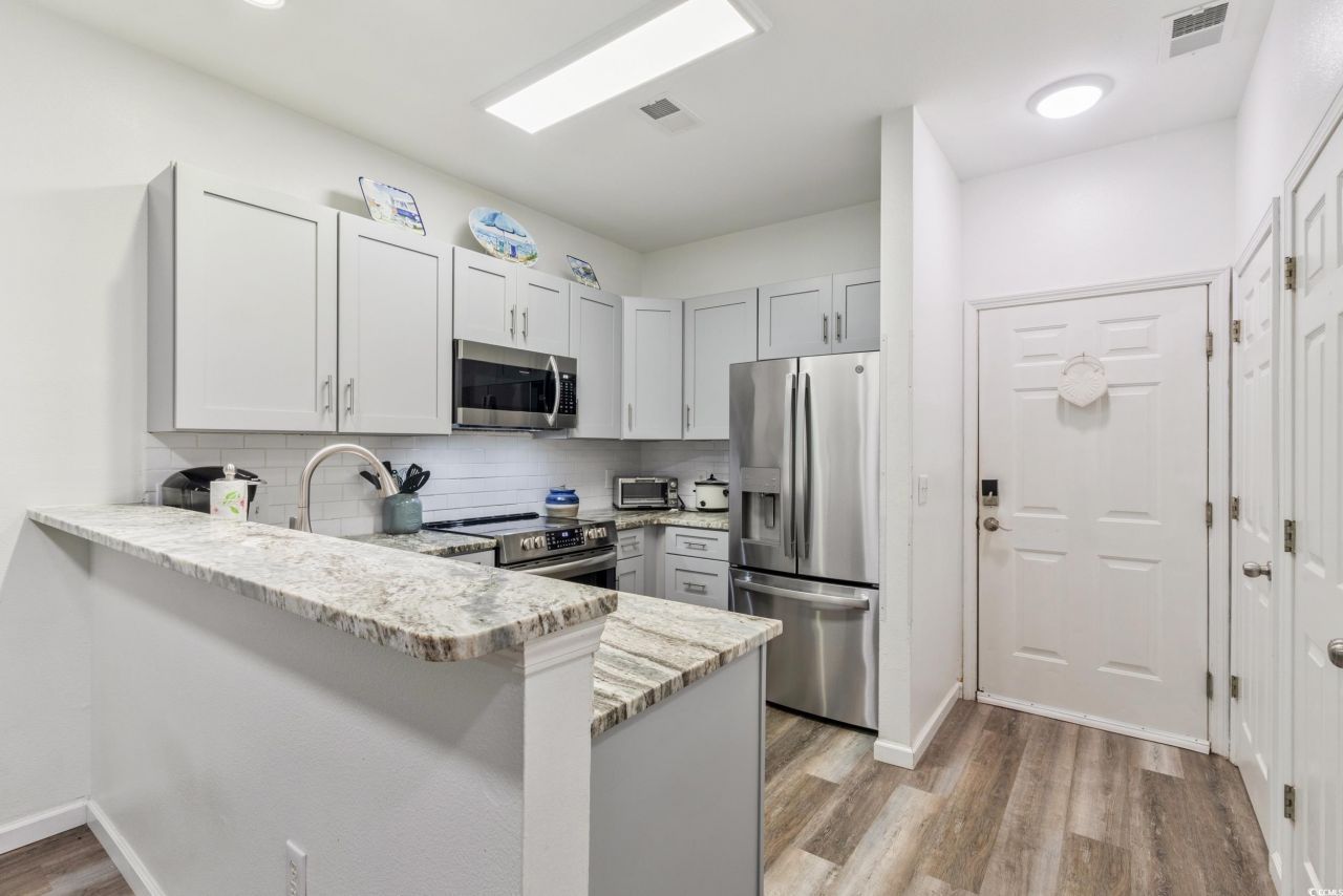 1310 River Oaks Dr. Photo 4