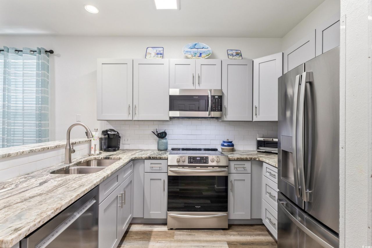 1310 River Oaks Dr. Photo 5