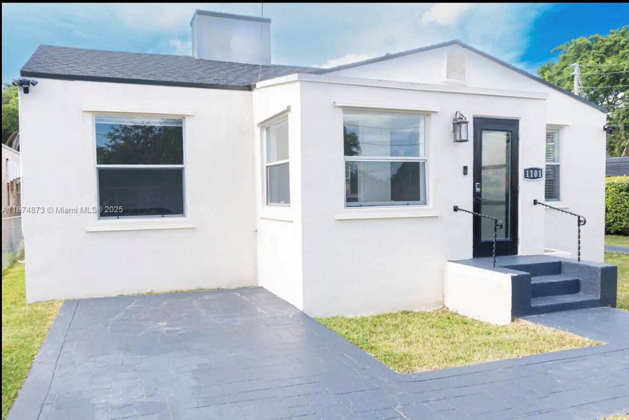 1101 NW 30th St, Miami, FL 33127 Photo
