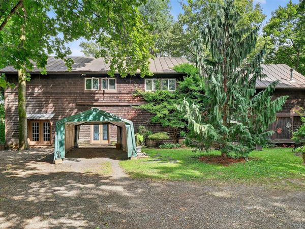 86 State Route 32 S, New Paltz, NY 12561