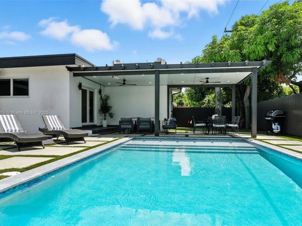 16830 NE 6th Ct, North Miami Beach, FL 33162