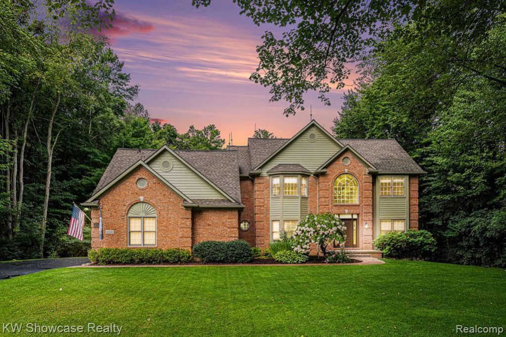 6060 Rosewood Parkway, White Lake Township, MI 48383 Main Photo