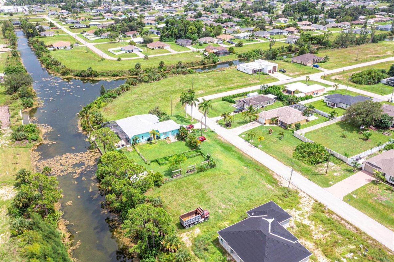 1623 NE 36th Lane, Cape Coral, FL 33909 Photo