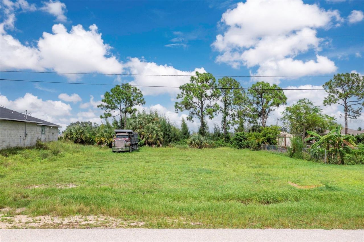 1623 NE 36th Lane, Cape Coral, FL 33909 Photo