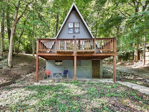 111 Lakeshore Dr, Dover, TN 37058